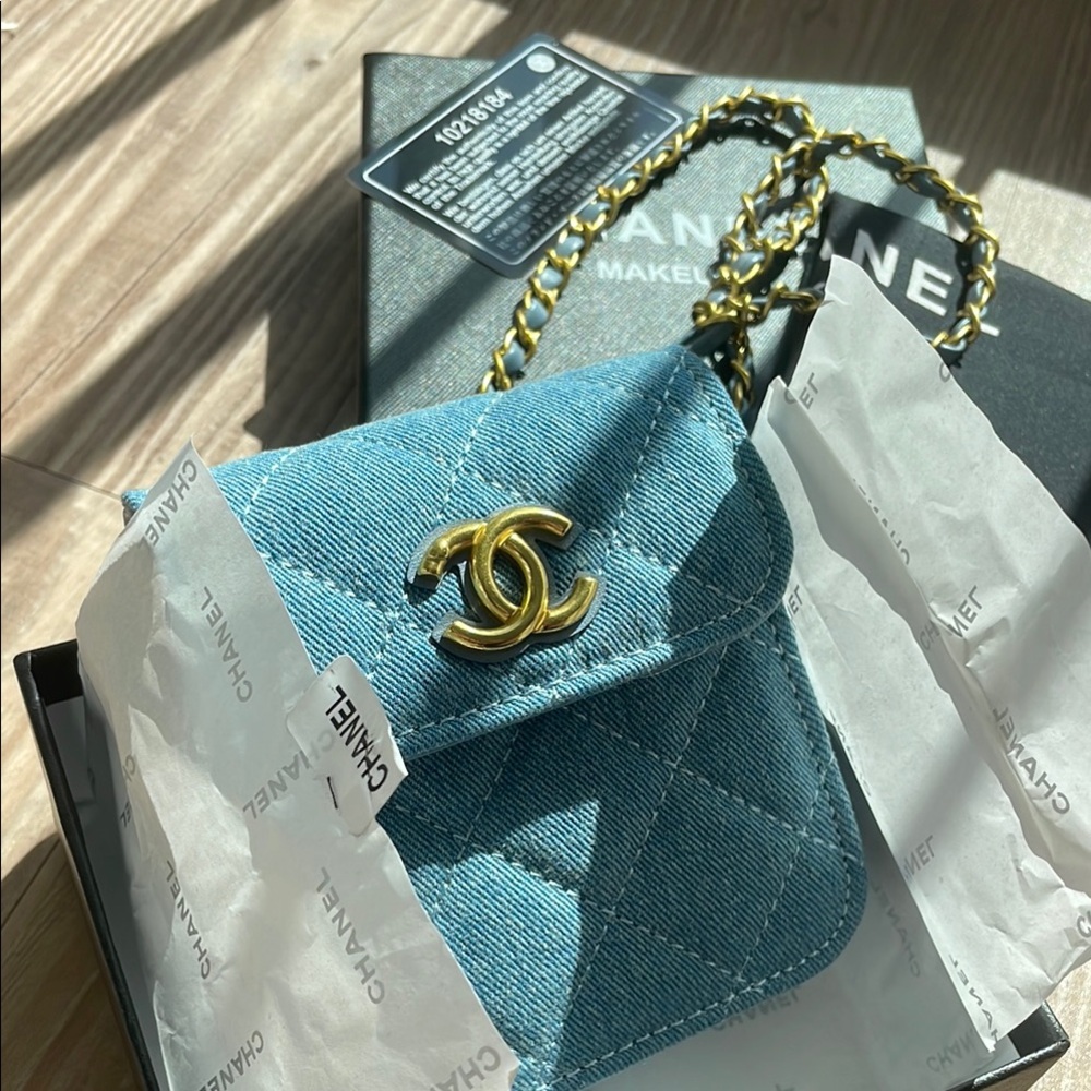 💙❌Sold CHANEL Denim Blue Quilted Pouch with Gold Logo - Picture 7 of 8